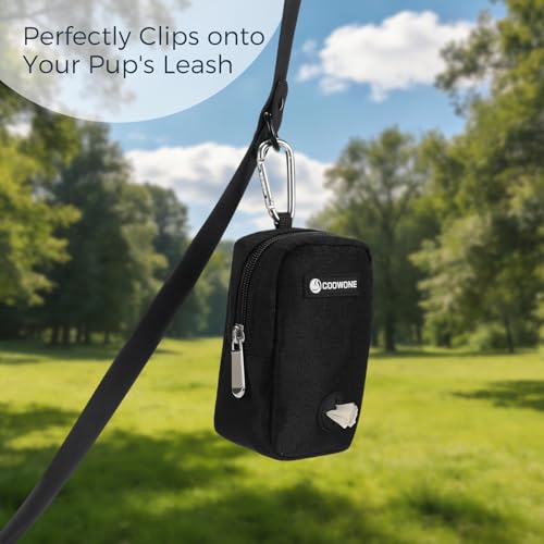 Dog Treat Pouch with Clip, Treat Pouches for Pet Training, Small Dog Treat Container Treat Bag for Leash, Waterproof Dog Treat Bag, Hands-free Training Pouch - color: Black