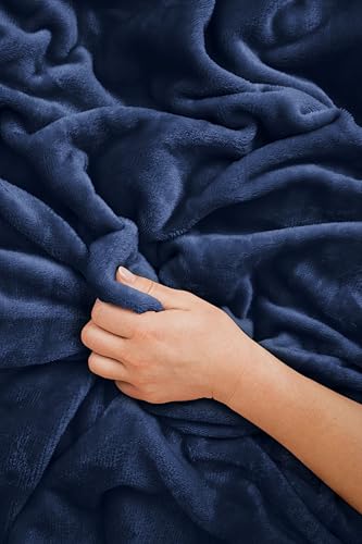 EverSnug Travel Blanket and Pillow - Premium Soft 2 in 1 Airplane Blanket with Soft Bag Pillowcase, Hand Luggage Sleeve and Backpack Clip (Navy Blue) - color: Navy Blue
