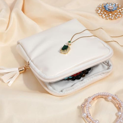 Nogeqi Small Travel Jewelry Case Organizer, Mini Travel Jewelry Pouch Bag for Women, Portable Jewelrys Storage Bag with Zipper for Necklaces Bracelets Earrings Rings Gemstones Storage (Cream White)