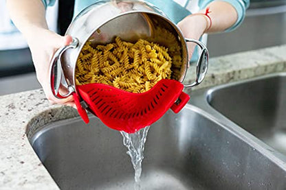 Arlig Clip On Pasta Strainer Silicone Universal Fit for all Pots and Bowls Snap On Drainer for Meat, Vegetables, Fruit Colander for Kitchen Easily Drain Food Space Saving - color: Charcoal