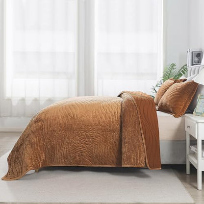 HoneiLife Velvet Quilts Queen Size - Lightweight Bedspreads 3-Pieces, Solid Coverlets Queen Quilt Bedding Sets, Wavy Quilt Sets for All Season Use-Camel - color: Camel-velvet, size: Queen/Full-90"x96"