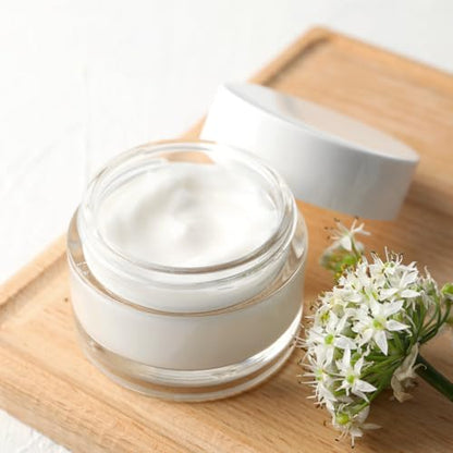 1 oz Glass Jars with Lids & Inner Liners, 4 Pack Small Glass Jars Thick Round Airtight Travel Containers for Cosmetics Cream Lotions Powders | Essential oil Beauty Products | Candle Making Jar - color: 1 oz Clear-White Lid