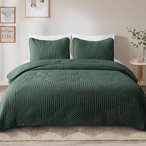 Exclusivo Mezcla Ultrasonic King Quilt Bedding Set, Lightweight Green Bedspreads Soft Modern Geometric Coverlet Set for All Seasons (1 Quilt and 2 Pillow Shams) - color: Dark Green, size: King (96"x104")