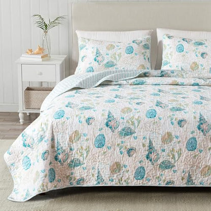 Great Bay Home Coastal Quilt Set - 2-Piece Twin/Twin XL Size Nautical Bedding Set - Lightweight, All-Season, Reversible Bedspread (Seashell) - color: Shells, size: Twin / Twin XL