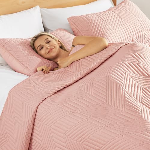Exclusivo Mezcla Ultrasonic Twin Quilt Bedding Set, Lightweight Blush Pink Bedspreads Soft Modern Geometric Coverlet Set for All Seasons (1 Quilt and 1 Pillow Sham) - color: Blush Pink, size: Twin (68"x88")