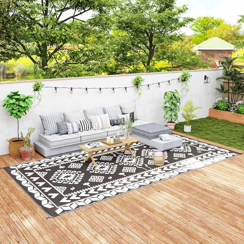 Outsunny Outdoor Rug for Patio, 9' x 18' Waterproof Large Mat, Reversible Plastic Straw Rug for Decor, Portable Outside RV Camping Area Carpet Mat for Backyard Porch Deck Picnic, Black & White Rhombus - color: Black and White Rhombus Patchwork, size: 8'11