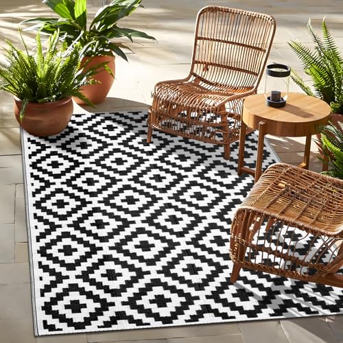 OLANLY Waterproof Outdoor Rug 4x6 ft, Outdoor Plastic Straw Rug for Camping, RV Mat Outside, Indoor Outdoor Carpet for Porch, Deck, Backyard, Balcony, Picnic, Black & White - color: Black & White, size: 4' X 6' (Rectangular)