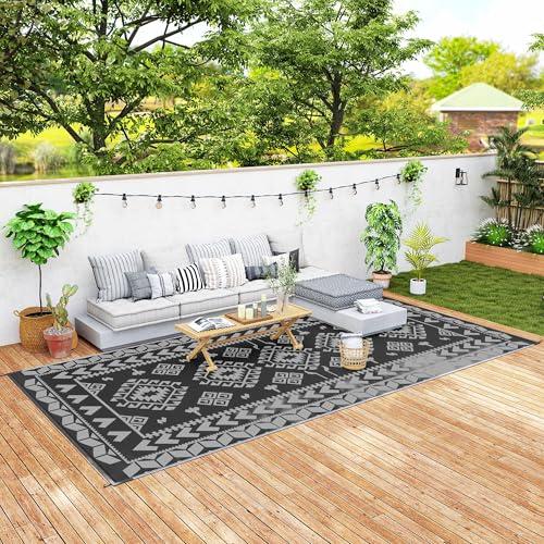 Outsunny Outdoor Rug for Patio, 9' x 18' Waterproof Large Mat, Reversible Plastic Straw Rug for Decor, Portable Outside RV Camping Area Carpet Mat for Backyard Porch Deck Picnic, Black & Gray Rhombus - color: Black and Gray Rhombus Patchwork, size: 8'11"